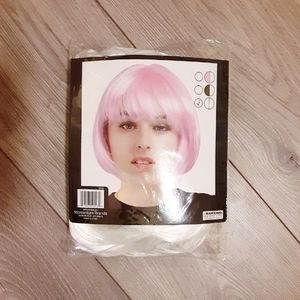 NWT White Bob Wig